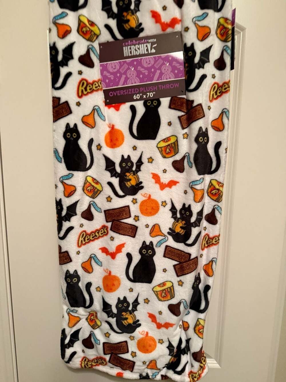 Hershey Halloween Oversized Plush Throw 60" x 70"